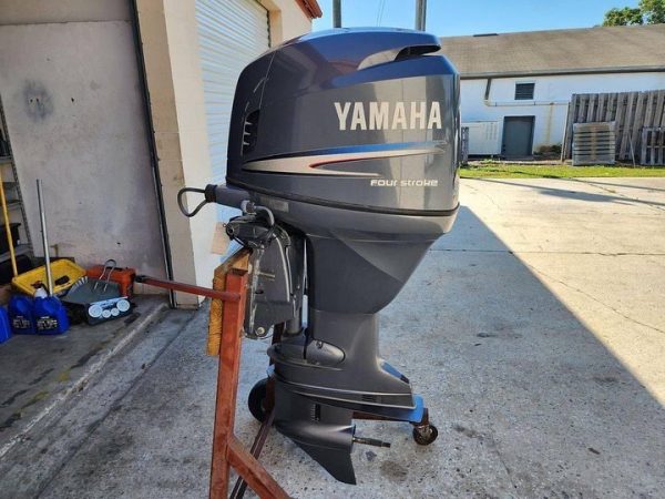 2004 Yamaha 115 hp 4-stroke outboard motor - Image 3