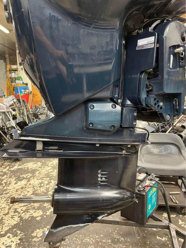 2010 Evinrude Etec 200 HP 2-Stroke 25” Shaft - Image 3