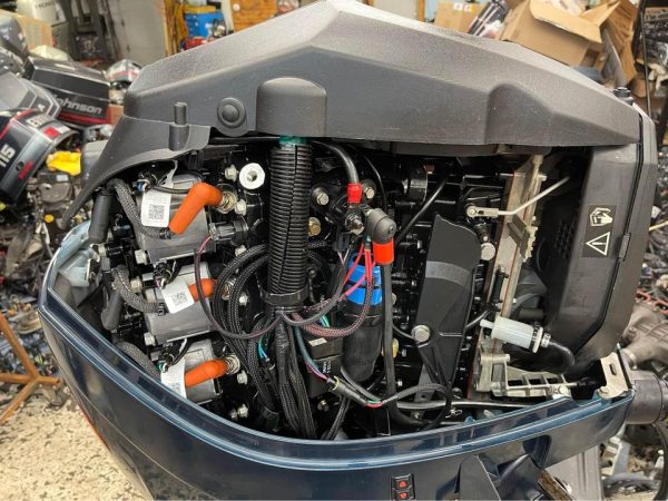 2011 Evinrude Etec 200 HP 2-Stroke 20" Shaft - Image 5