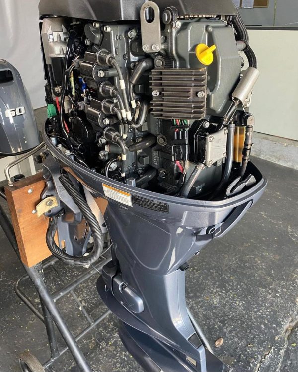 2019 Yamaha 60 hp 4-stroke outboard motor - Image 3