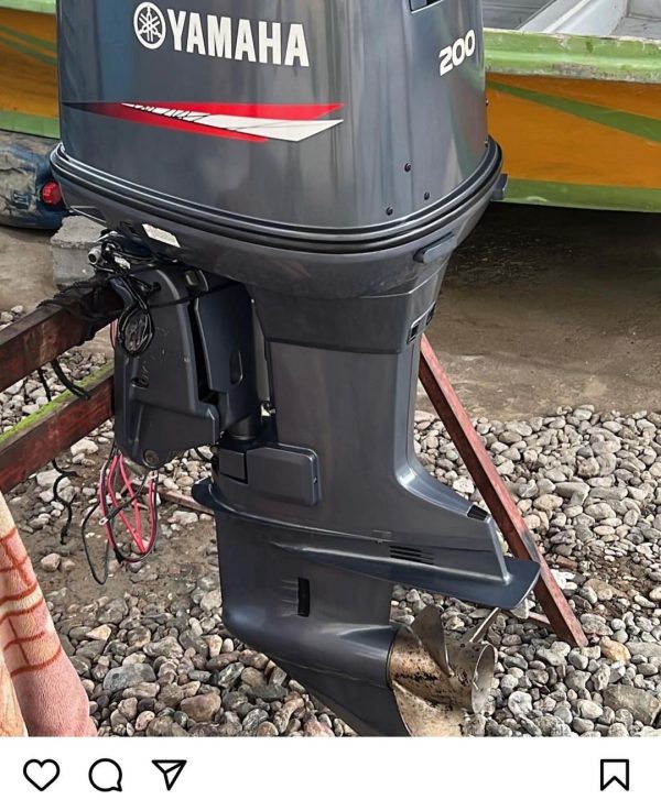 2008 Yamaha 200 hp 2- stroke 20'' Shaft outboard motor - Image 3