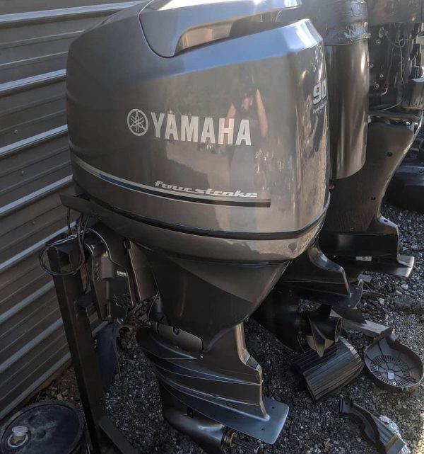 2010 Yamaha 90 hp 4-Stroke 20'' Shaft outboard motor - Image 3