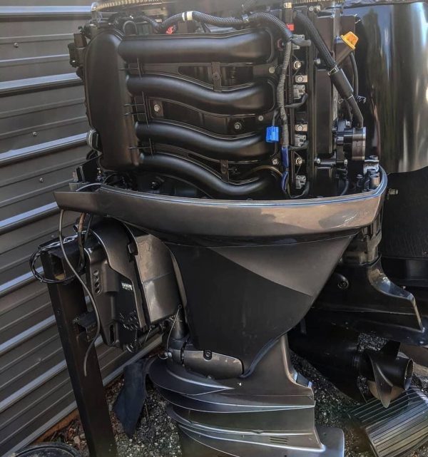 2010 Yamaha 90 hp 4-Stroke 20'' Shaft outboard motor - Image 4