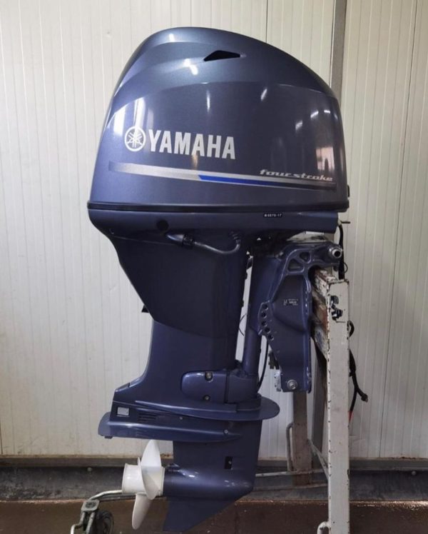 2017 Yamaha 40 hp 4- stroke 20'' Shaft Remote Steer outboard motor - Image 4