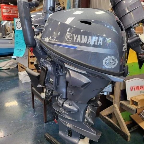 2016 Yamaha 20 hp 4-Stroke Tiller Outboard motor - Image 4