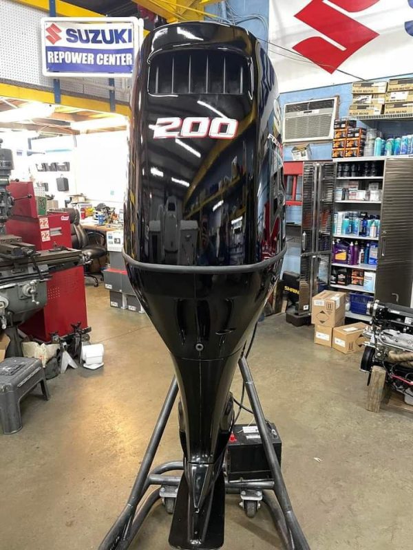 2019 Suzuki 200 hp outboard motor - Image 5