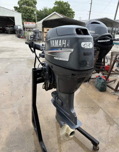 2005 Yamaha 40 HP 4-stroke Outboard motor