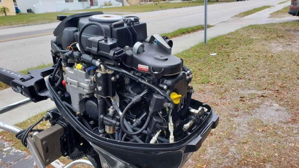 2013 Mercury 25 HP 4-Stroke 25" Shaft Tiller Motor - Image 8