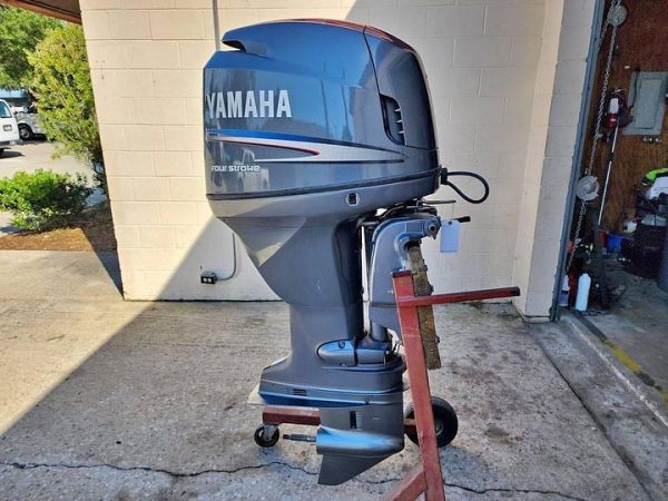 2004 Yamaha 115 hp 4-stroke outboard motor - Image 2