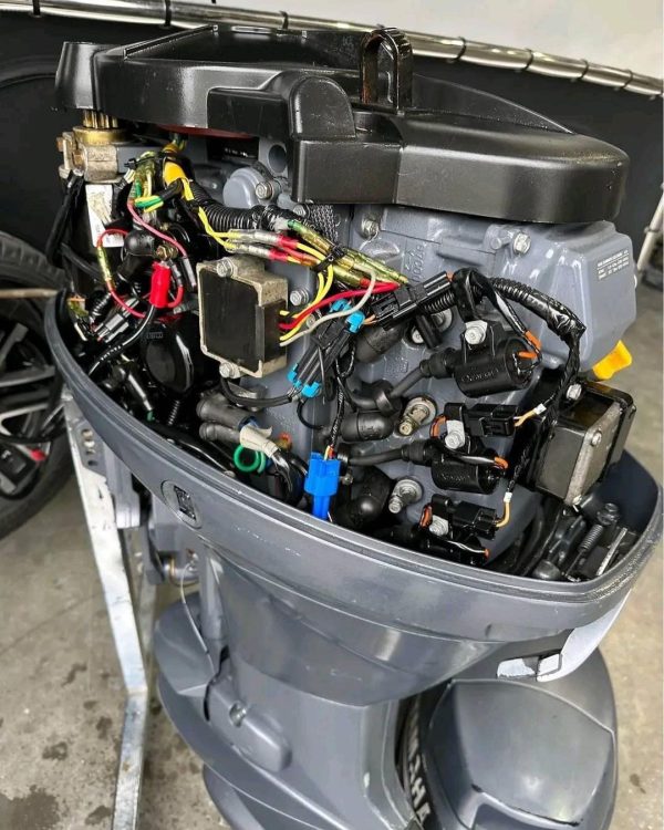 2010 Yamaha 40 hp 4-stroke 20'' Shaft Remote Steer outboard motor - Image 5