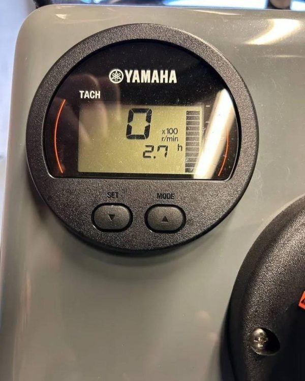 2022 Yamaha 50 hp 4-Stroke 20" (L) Remote Steer Outboard motor - Image 3