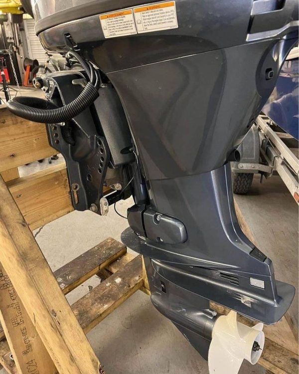 2016 Yamaha 60 hp 4-stroke outboard motor - Image 6