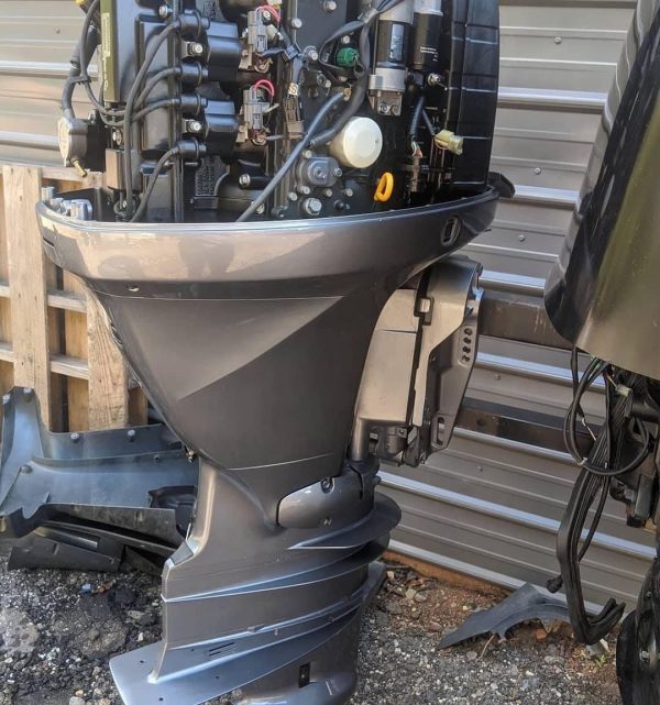 2010 Yamaha 90 hp 4-Stroke 20'' Shaft outboard motor - Image 5