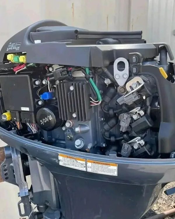 2019 Yamaha 30 hp 4-Stroke Jet Pump Tiller Outboard Motor - Image 3