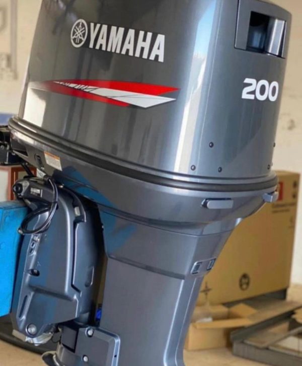2008 Yamaha 200 hp 2- stroke 20'' Shaft outboard motor - Image 2