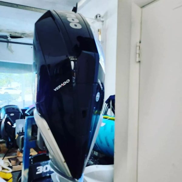 2019 Mercury 300XL V8 4.6L Verado outboard motor - Image 2