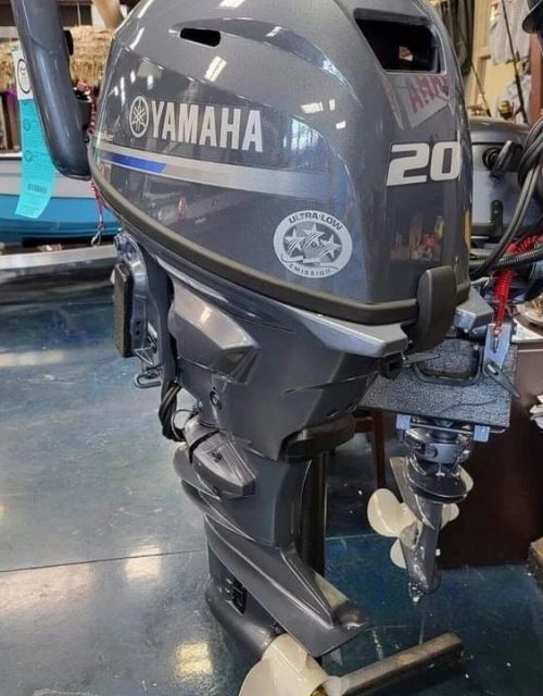2016 Yamaha 20 hp 4-Stroke Tiller Outboard motor