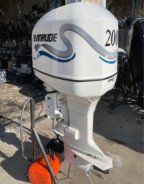 2005 Evinrude 200 HP 2 Stroke 20" Shaft