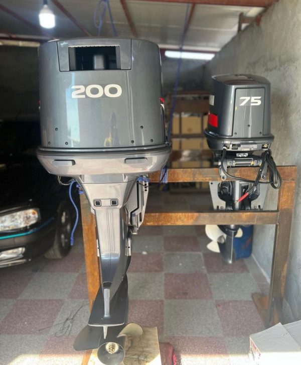 2008 Yamaha 200 hp 2- stroke 20'' Shaft outboard motor - Image 4