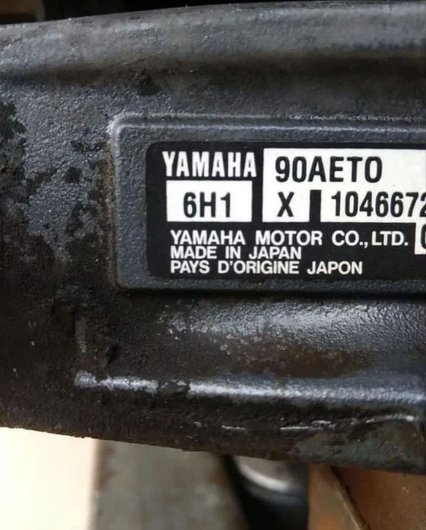 2013 Yamaha 90 HP 2-stroke 20' shaft Outboard Motor - Image 3