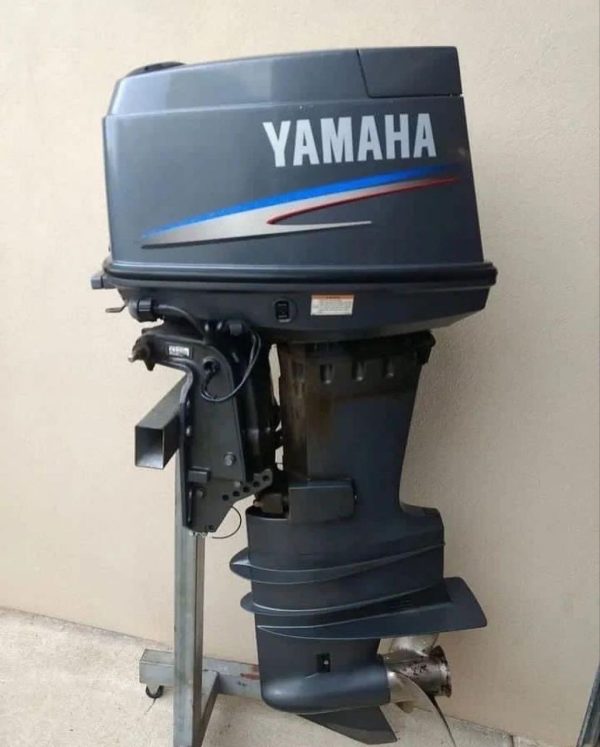 2013 Yamaha 90 HP 2-stroke 20' shaft Outboard Motor - Image 5