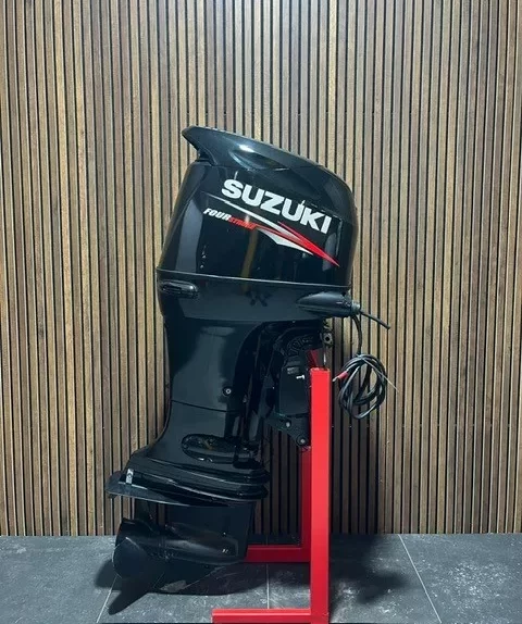 Suzuki 140hp 4 Stroke Outboard Motor