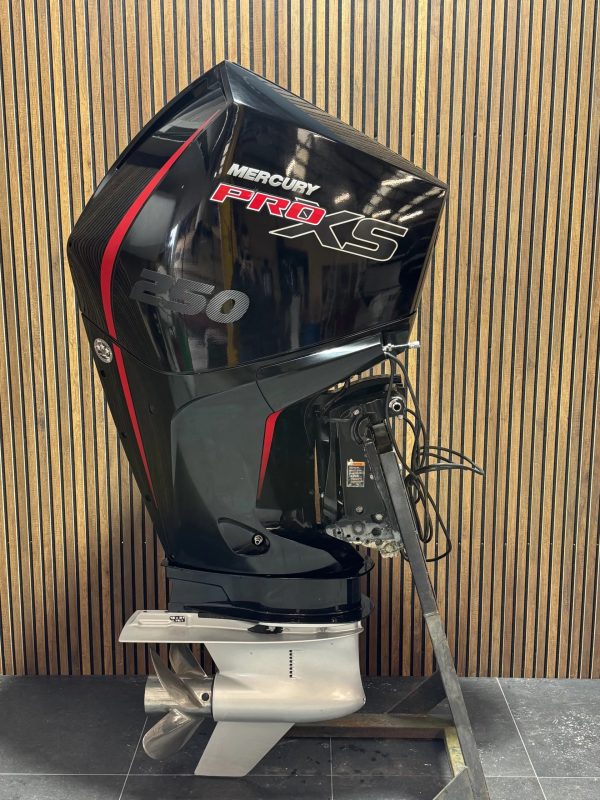 Used 2020 Mercury 250 Pro XS V8 outboard engine - Image 6