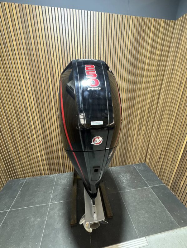 Used 2020 Mercury 250 Pro XS V8 outboard engine - Image 3