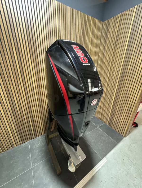Used 2020 Mercury 250 Pro XS V8 outboard engine - Image 2